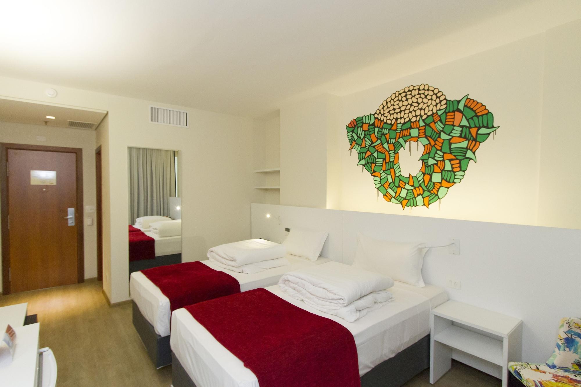 Esuites Virginia Luxemburgo Hotel