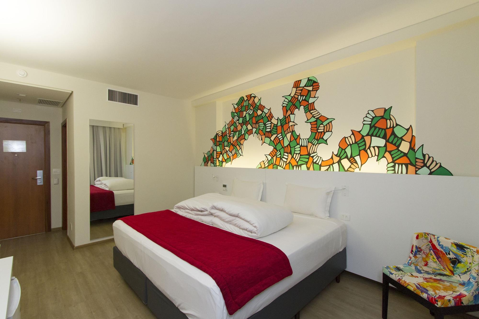 Esuites Virginia Luxemburgo 4*