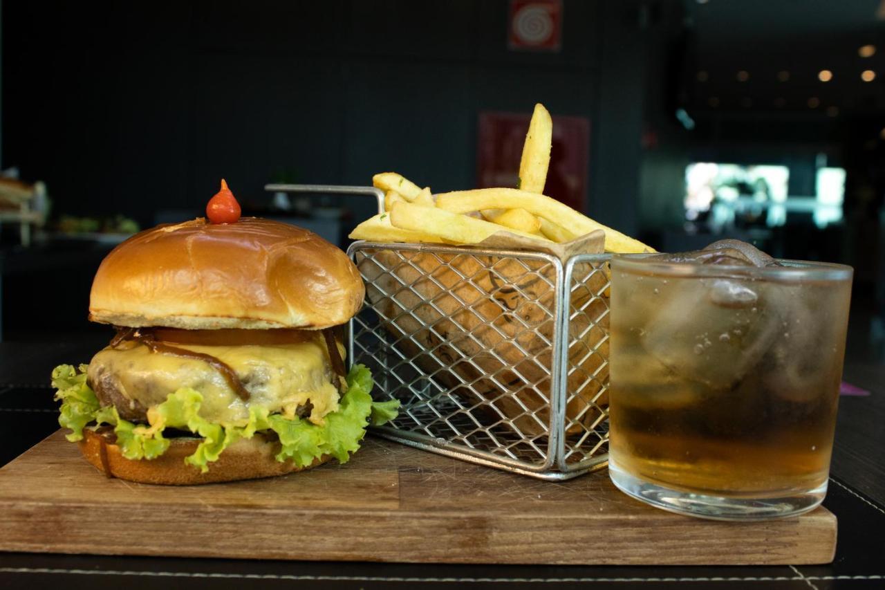 Esuites Virginia Luxemburgo 酒店