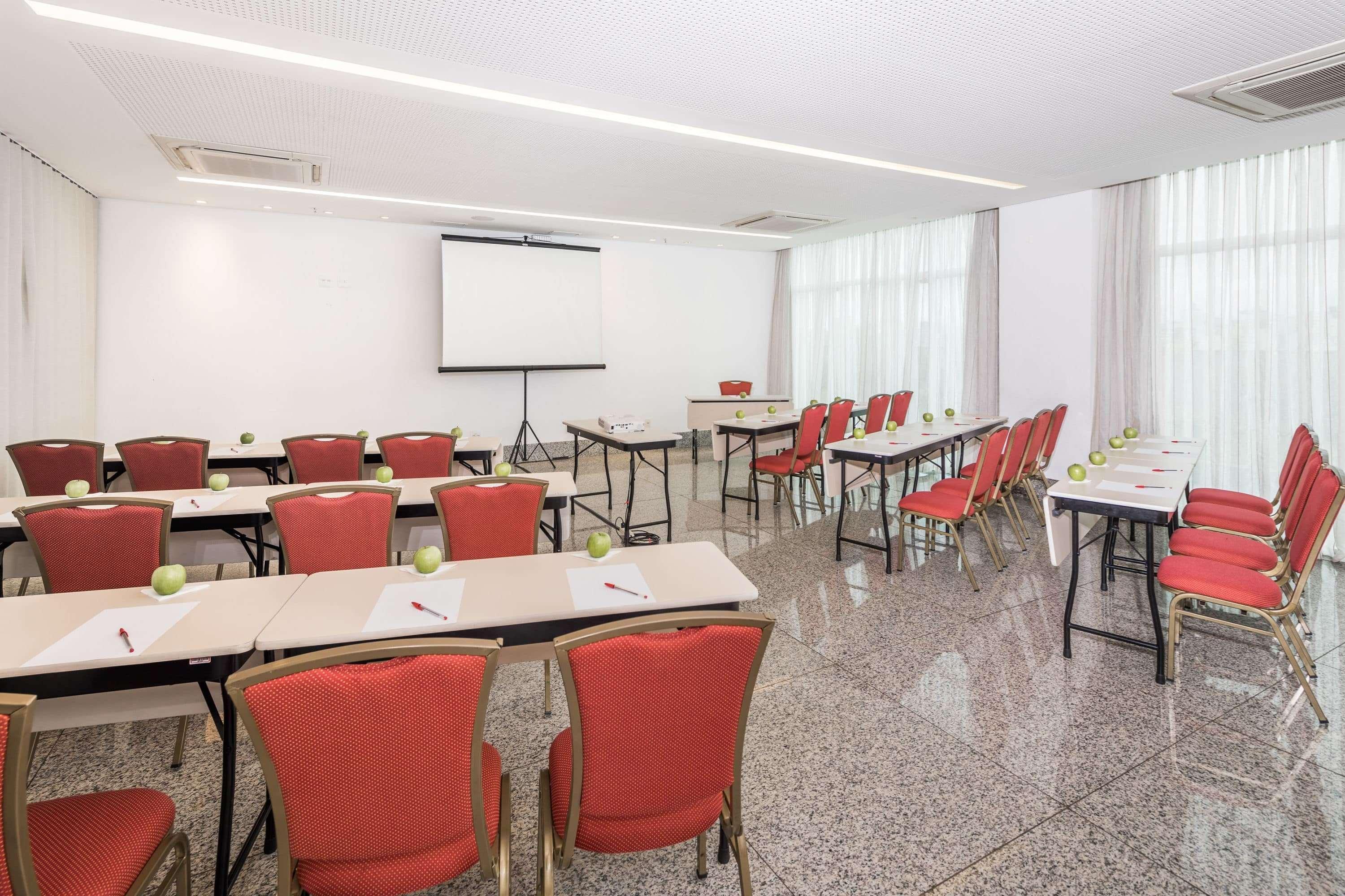 Esuites Virginia Luxemburgo Hotel 4*